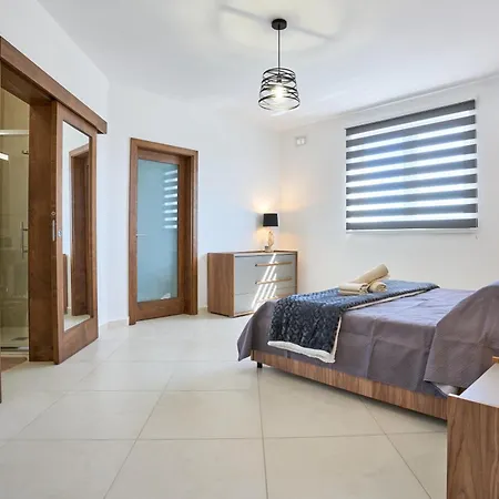 Bugibba Terraced New 2 Bedroom 2 Bathroom Appartamento