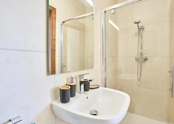 Bugibba Terraced New 2 Bedroom 2 Bathroom Апартаменты Сент-Полс-Бей