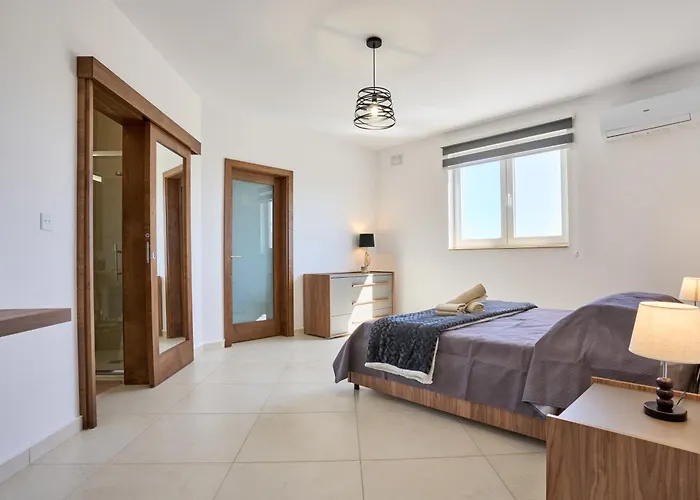 Bugibba Terraced New 2 Bedroom 2 Bathroom *