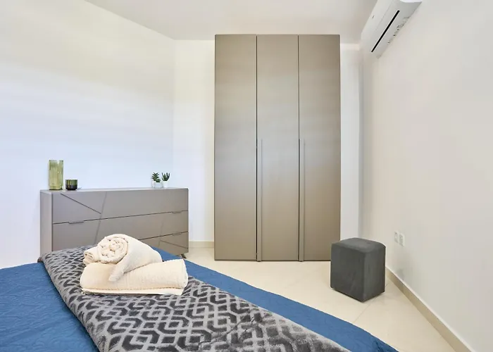 Bugibba Terraced New 2 Bedroom 2 Bathroom Апартаменты *