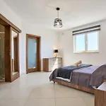 Bugibba Terraced New 2 Bedroom 2 Bathroom *
